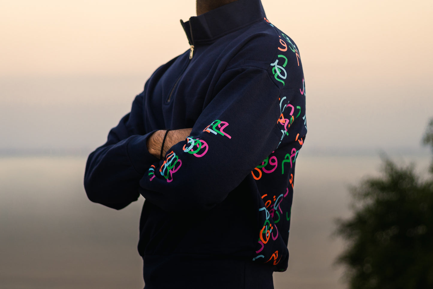LOVE>> QUARTER ZIP